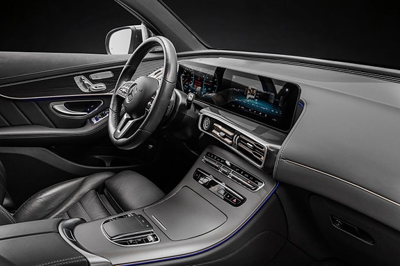 Mercedes-Benz EQC400 12 of 30
