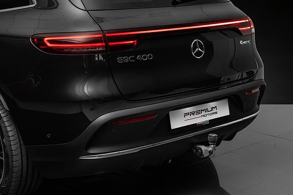 Mercedes-Benz EQC400 8 of 30