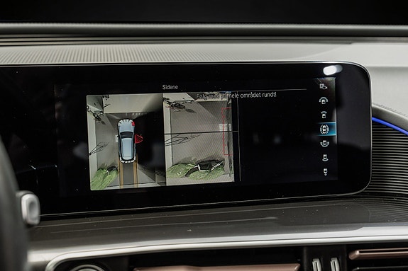 Mercedes-Benz EQC400 23 of 30