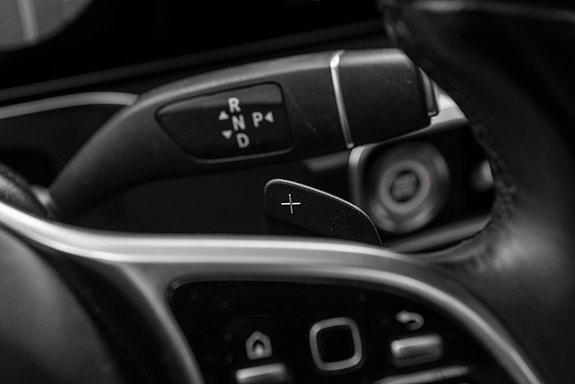 Mercedes-Benz EQC400 19 of 30