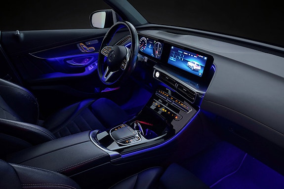 Mercedes-Benz EQC400 12 of 30