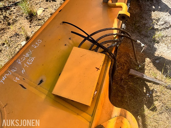 Hyundai Gravemaskinstikke for Hyundai Robex 210 - monobom i stål - komplett med hydraulikkrør og slanger 4 of 10