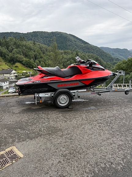 SeaDoo RXT 300rs 2 of 7