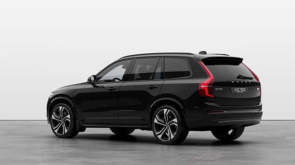 Volvo XC90 4 of 27