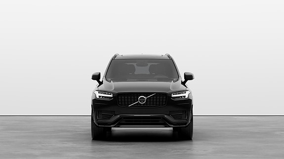 Volvo XC90 3 of 27