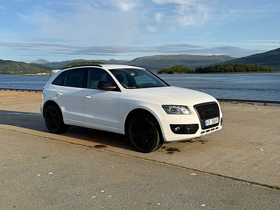 Audi Q5 2 of 15