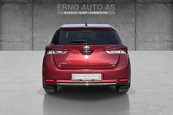 Toyota Auris 6 of 15