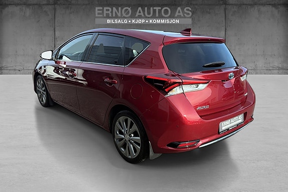 Toyota Auris 5 of 15