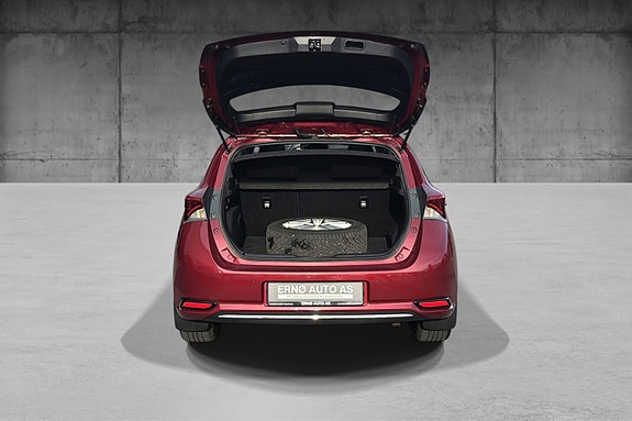 Toyota Auris 14 of 15