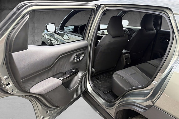 Toyota Urban Cruiser 9 of 14