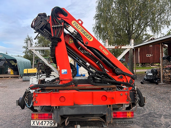 Mercedes-Benz 817 7 of 10