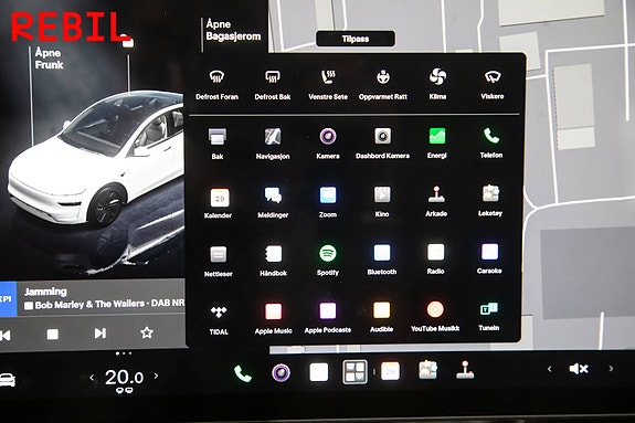 Tesla Model Y 17 of 28