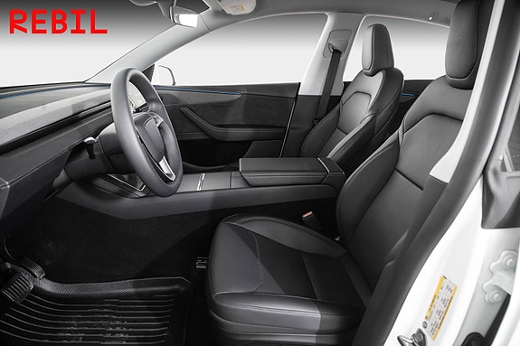 Tesla Model Y 8 of 28