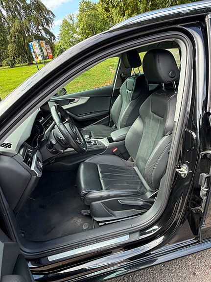 Audi A4 12 of 16