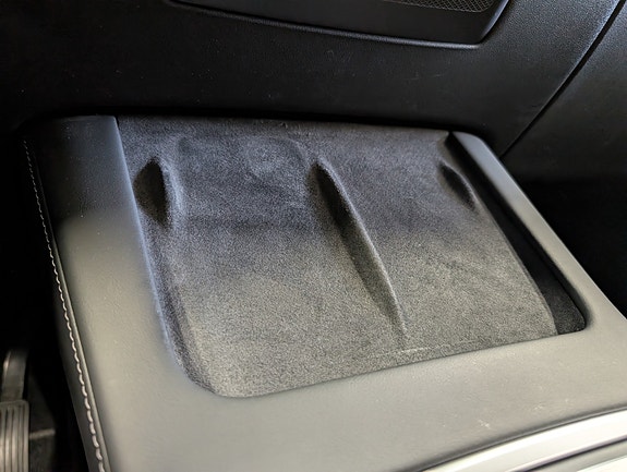 Tesla Model Y 27 of 30