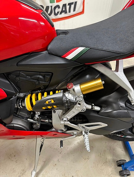 Ducati 1199 Panigale 8 of 13