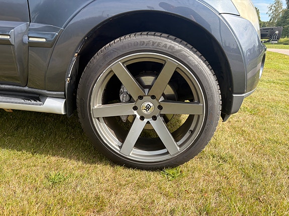 Mitsubishi Pajero 15 of 30