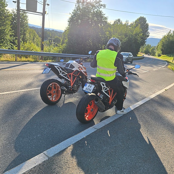 KTM 1290 Super Duke R 7 of 7
