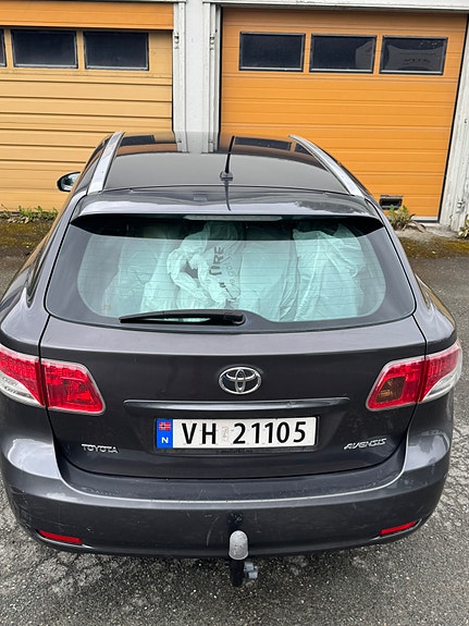 Toyota Avensis 4 of 23
