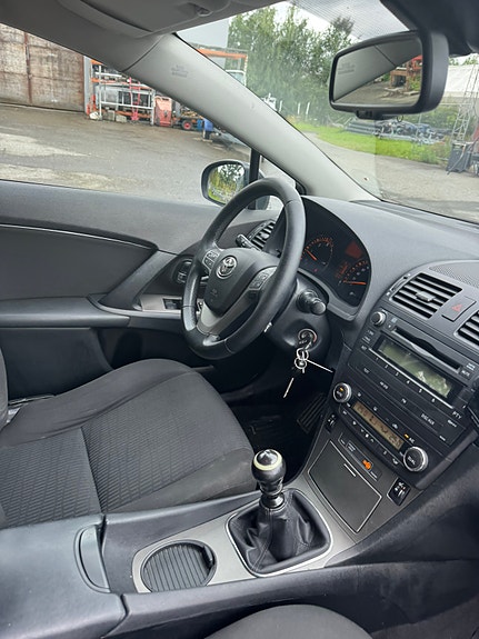 Toyota Avensis 22 of 23