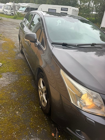 Toyota Avensis 9 of 23