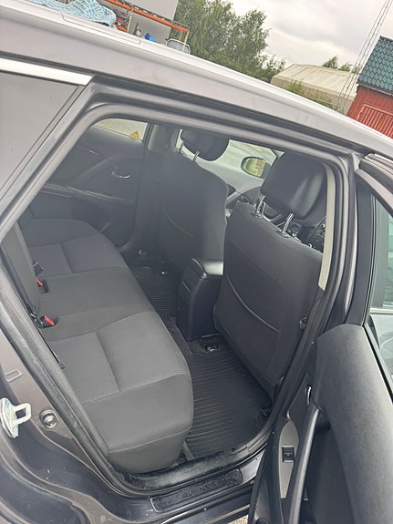 Toyota Avensis 15 of 23