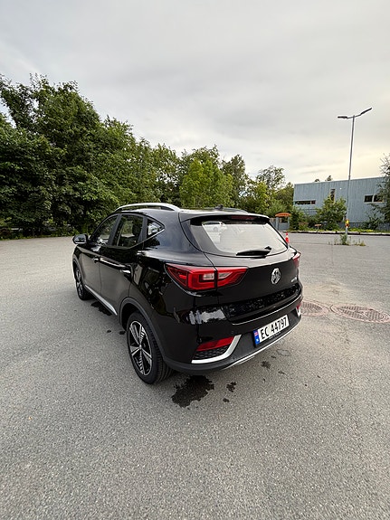 MG ZS EV 7 of 12