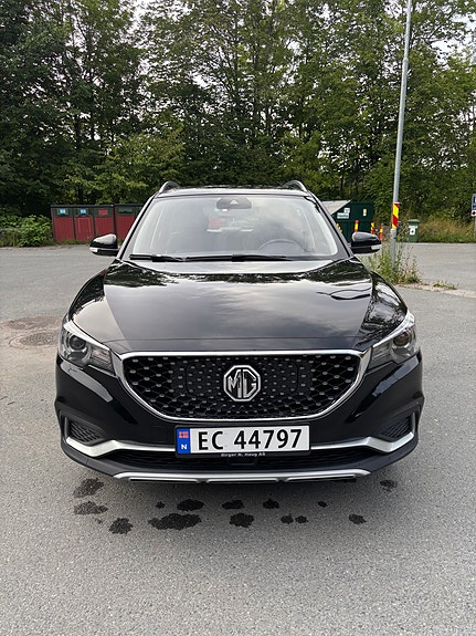 MG ZS EV 2 of 12