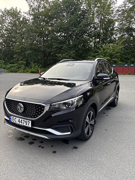 MG ZS EV 3 of 12