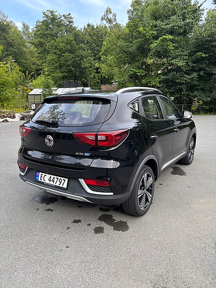 MG ZS EV 6 of 12