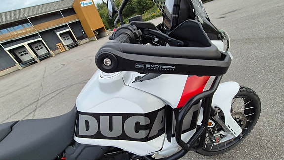 Ducati DesertX 9 of 19