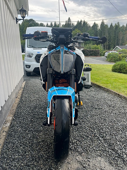 KTM 390 Duke 3 of 14