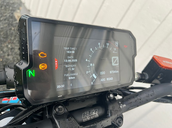KTM 390 Duke 12 of 14