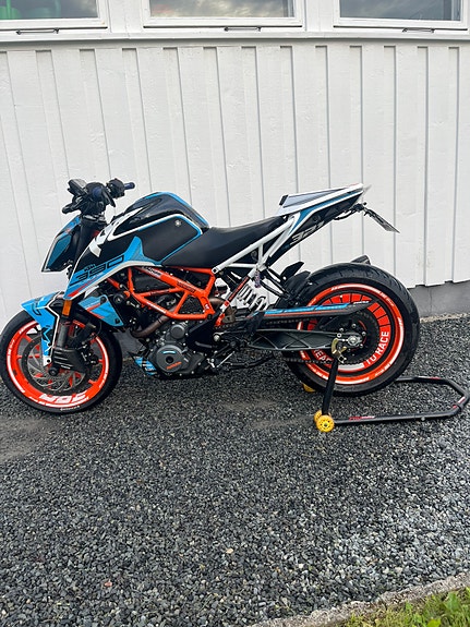 KTM 390 Duke 2 of 14