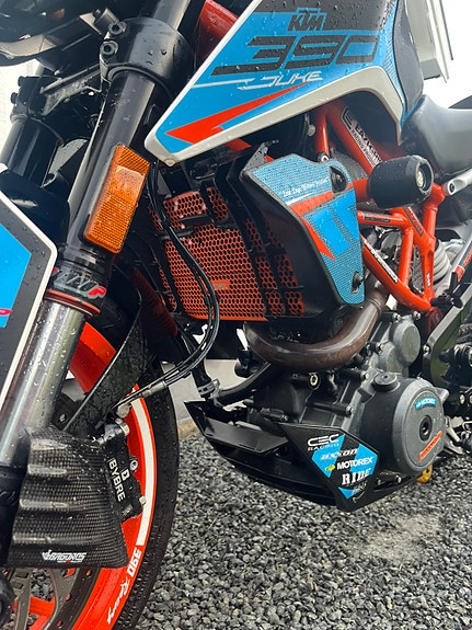 KTM 390 Duke 10 of 14