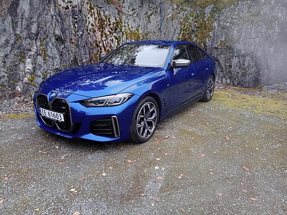 BMW i4 8 of 12