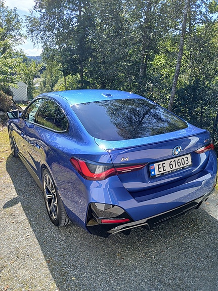 BMW i4 4 of 12