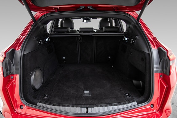 Alfa Romeo Stelvio 27 of 28