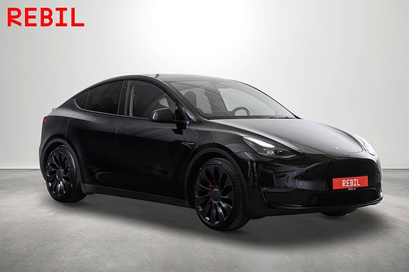 Tesla Model Y 4 of 28