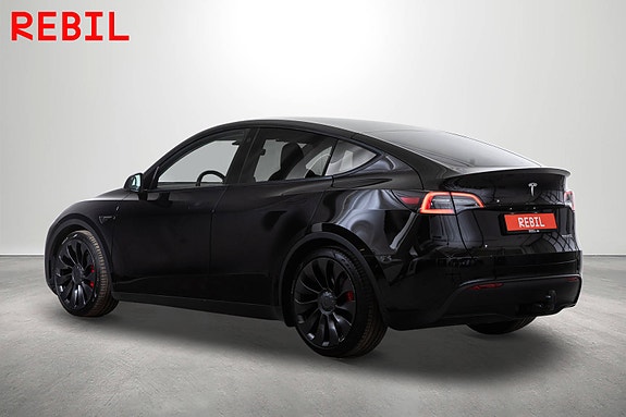 Tesla Model Y 5 of 28