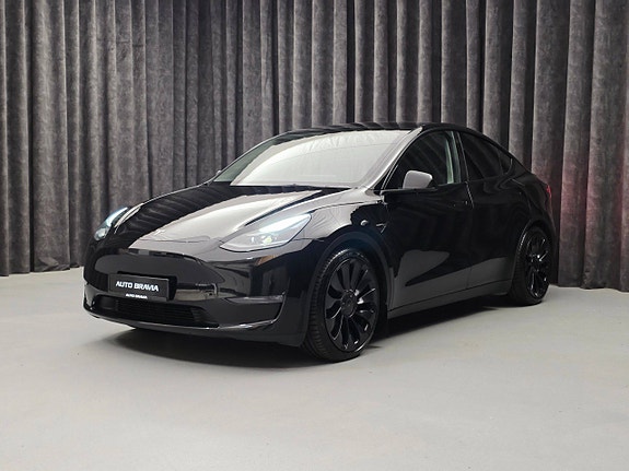 Tesla Model Y 3 of 30