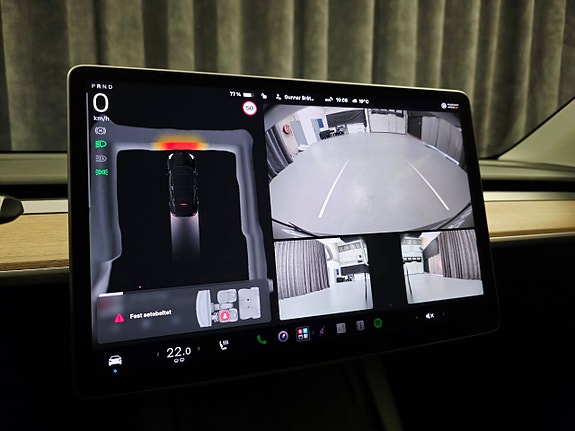 Tesla Model Y 27 of 30