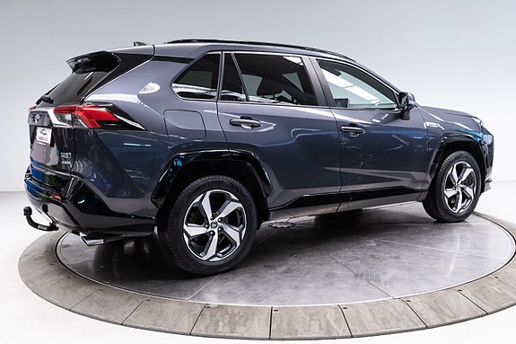 Toyota RAV4 Plug-in Hybrid 12 of 30