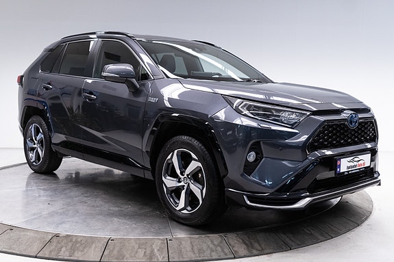 Toyota RAV4 Plug-in Hybrid 16 of 30