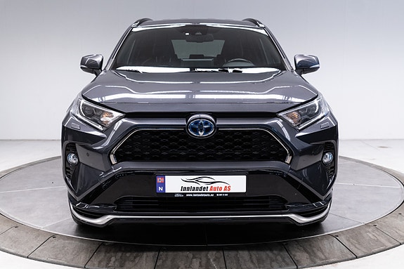 Toyota RAV4 Plug-in Hybrid 3 of 30