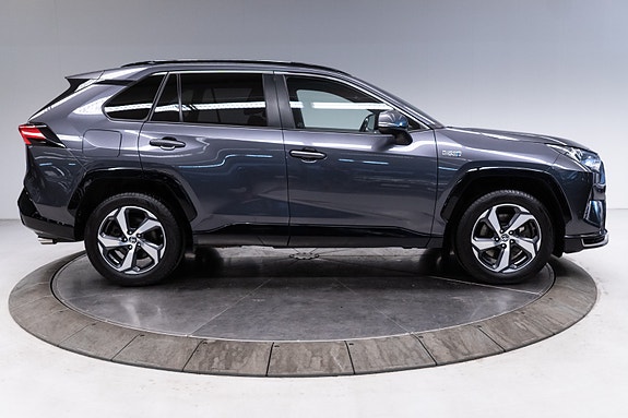 Toyota RAV4 Plug-in Hybrid 5 of 30