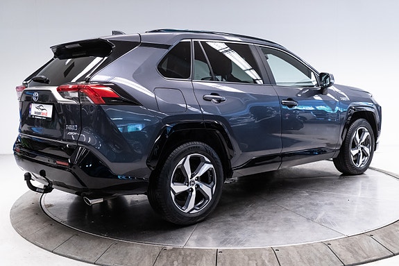 Toyota RAV4 Plug-in Hybrid 11 of 30
