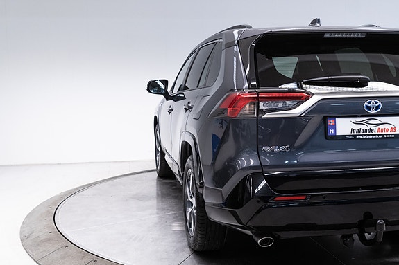 Toyota RAV4 Plug-in Hybrid 7 of 30