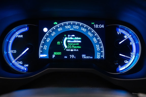 Toyota RAV4 Plug-in Hybrid 30 of 30
