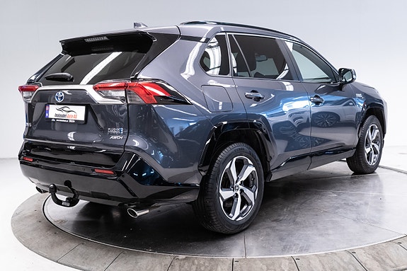 Toyota RAV4 Plug-in Hybrid 10 of 30